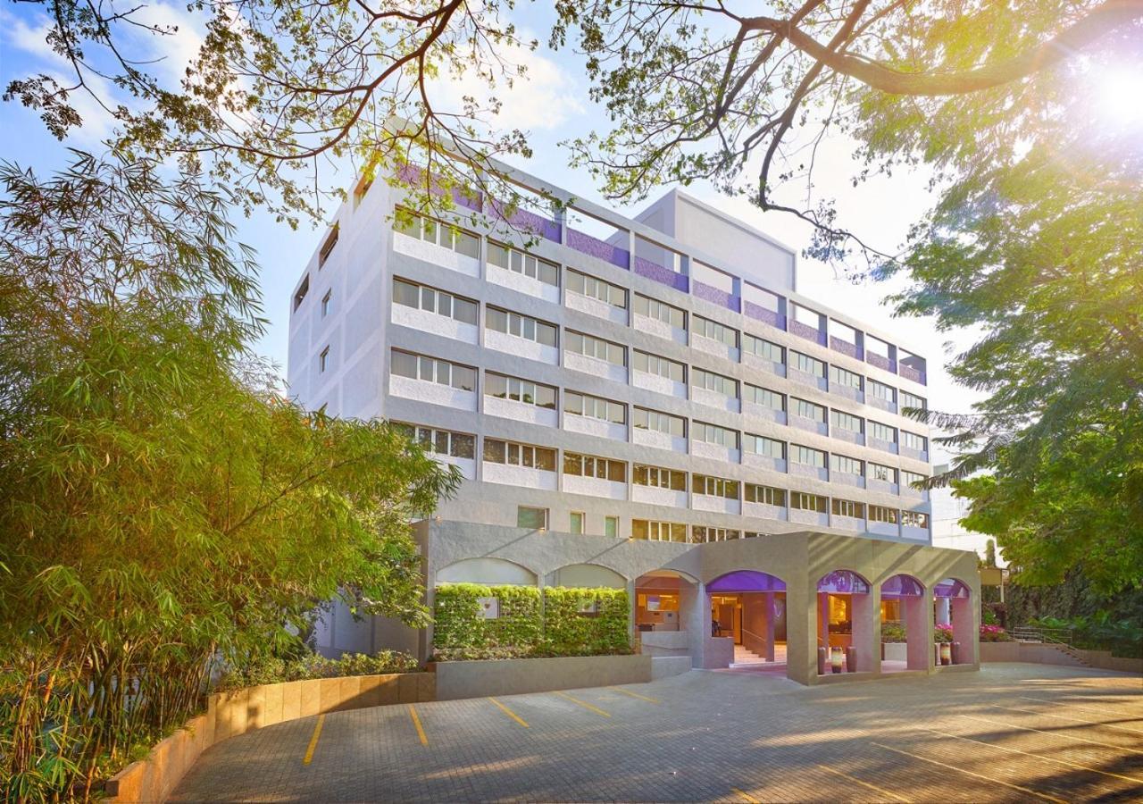 Vivanta Bengaluru Residency Road Exterior foto